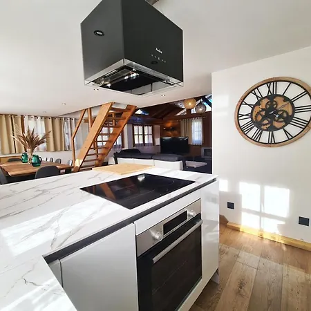 La Louve, 1650- 15 Personnes Jacuzzi Et Hammam Pistes 70 M,commerces 50m Chalet Courchevel