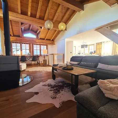 Chalet La Louve, 1650- 15 Personnes Jacuzzi Et Hammam Pistes 70 M,commerces 50m Courchevel